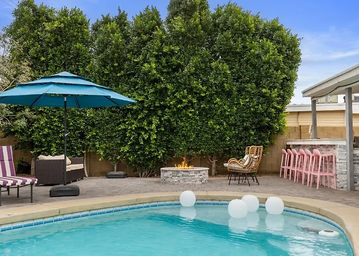 Villa Retreat Pool Fire Pit Games